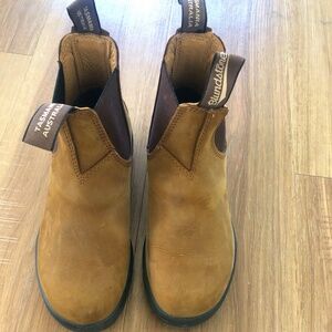 Blundstone Women's Classic Chelsea Boots in Saddle Brown, Size 6.5